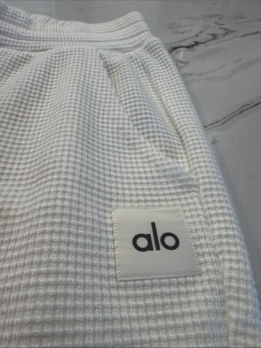 ALO Yoga 🖤alo 🖤nwot
